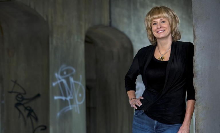 Kathy Reichs, author of the Bones / Dr Temperance Brennan books