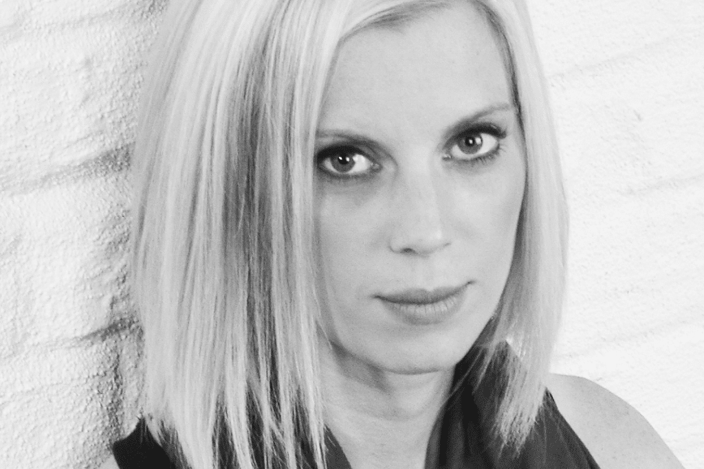 Photo of author Lauren North. See all Lauren North books in order of publication below.