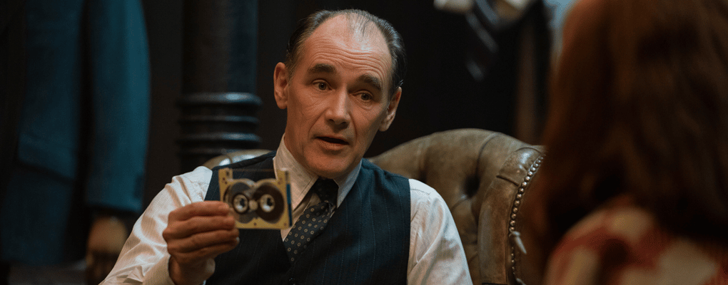 Mark Rylance stars in The Outfit, one of the best crime films of 2022